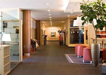 Steigenberger Airport Hotel