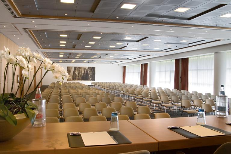 Steigenberger Airport Hotel