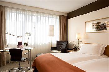 Steigenberger Airport Hotel