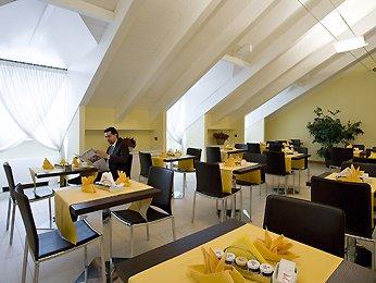 Best Western Crystal Palace Hotel