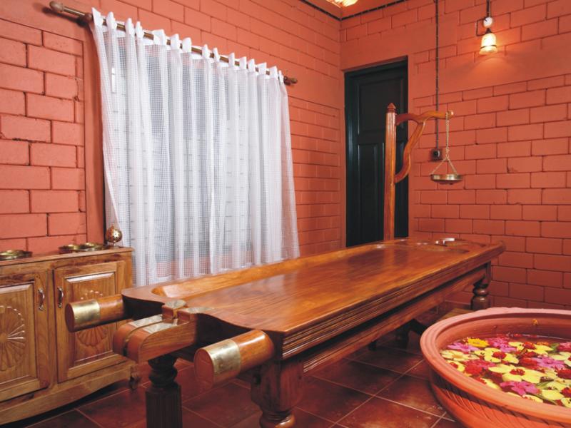 Cocobay Resort