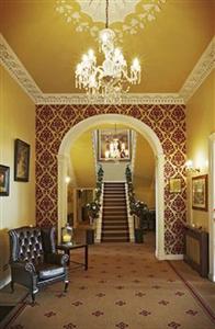 Castle Oaks House Hotel