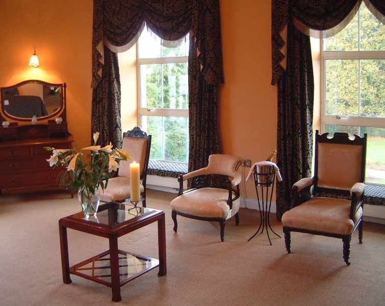 Castle Oaks House Hotel