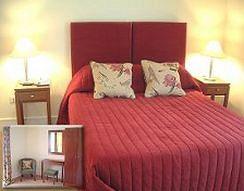 Castle Oaks House Hotel