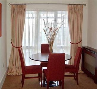 Castle Oaks House Hotel