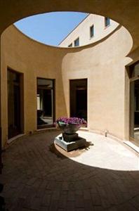 Falconara Charming House & Resort
