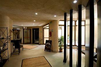 Falconara Charming House & Resort