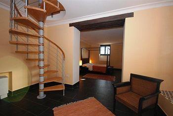 Falconara Charming House & Resort