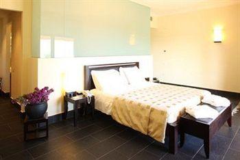 Falconara Charming House & Resort