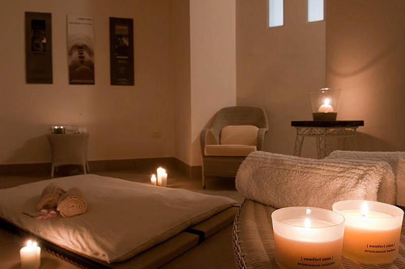 Falconara Charming House & Resort