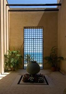 Falconara Charming House & Resort