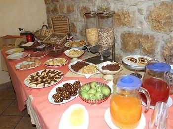 Gangi Hotel