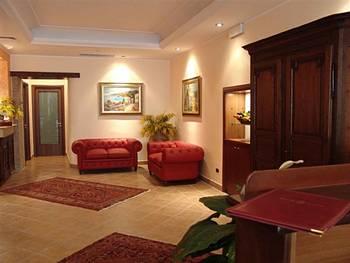 Gangi Hotel