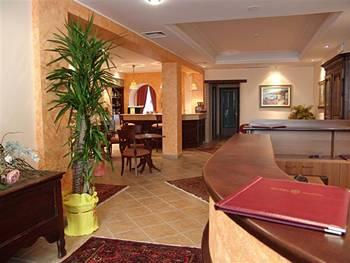 Gangi Hotel