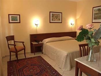 Gangi Hotel