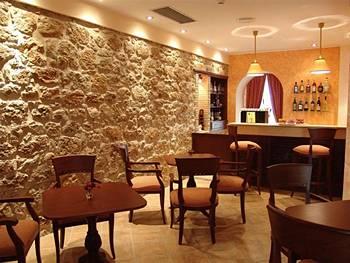 Gangi Hotel