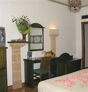 Himera Polis Hotel