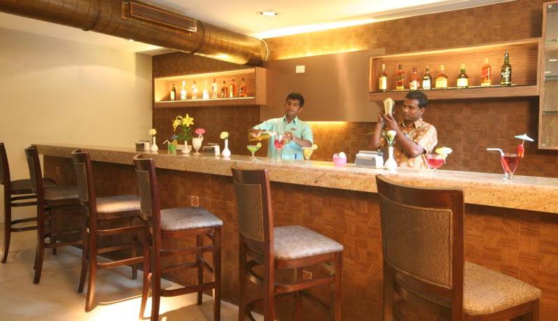 Neelams - The Glitz Hotel