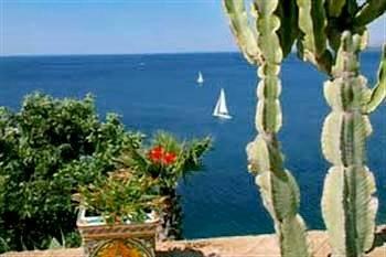 La Rosa Sul Mare