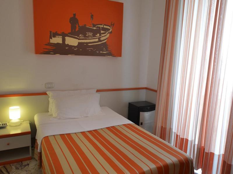 Palm Beach Hotel