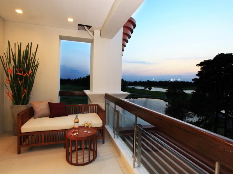 Summit Windmill Golf Residence