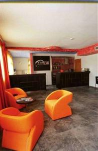 Orange Motel