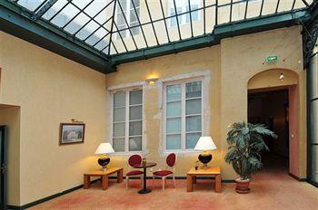 Le Phenix