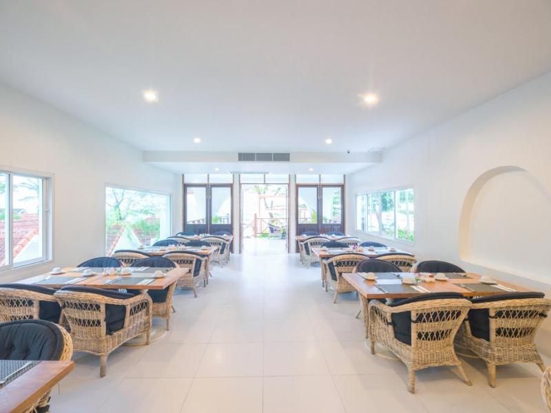 Ocean Breeze Resort Khaolak