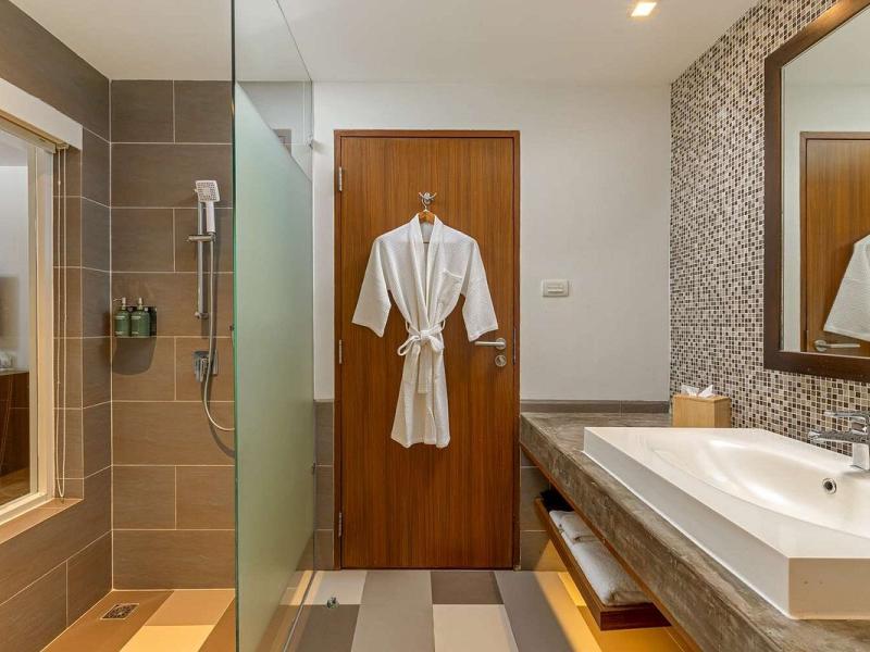 Outrigger Khao Lak Beach Resort