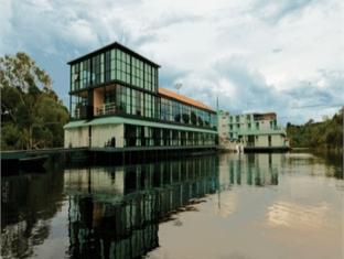 Amazon Jungle Palace