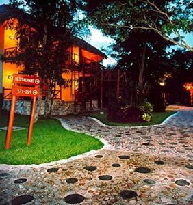 Chicanna EcoVillage Resort