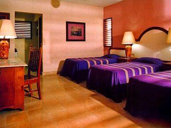 Chicanna EcoVillage Resort