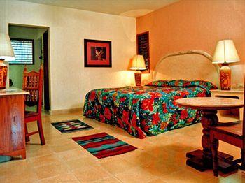 Chicanna EcoVillage Resort