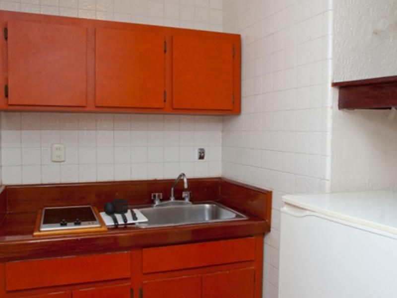 Suites Colonial Hotel