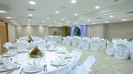 Suites Colonial Hotel