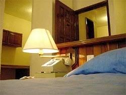 Suites Colonial Hotel