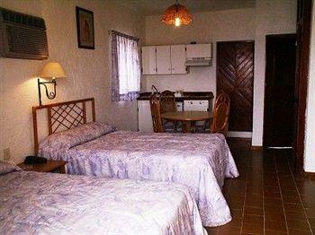 Grand Royal Lagoon (formerly Laguna Real Hotel)