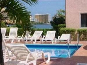 Grand Royal Lagoon (formerly Laguna Real Hotel)