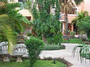 Hacienda San Miguel Hotel & Suites