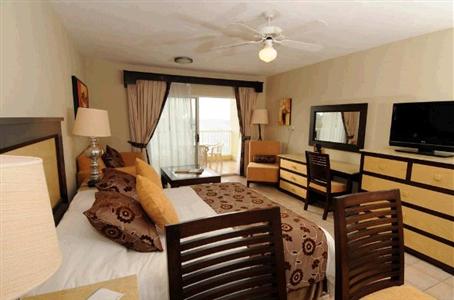 Villa del Palmar Beach Resort