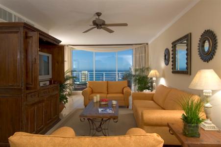 Villa del Palmar Beach Resort
