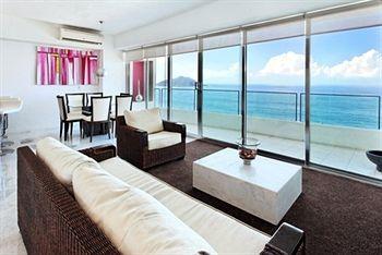 Crowne Plaza Resort