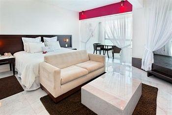 Crowne Plaza Resort