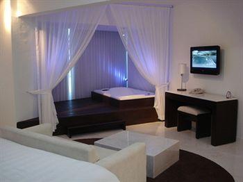 Crowne Plaza Resort