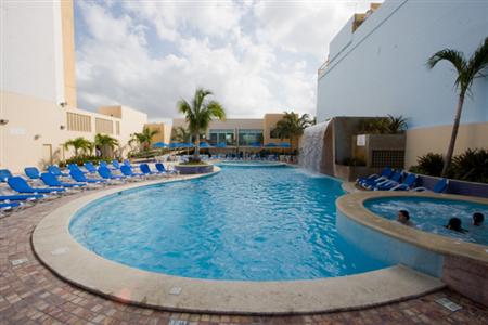 Las Flores Beach Resort