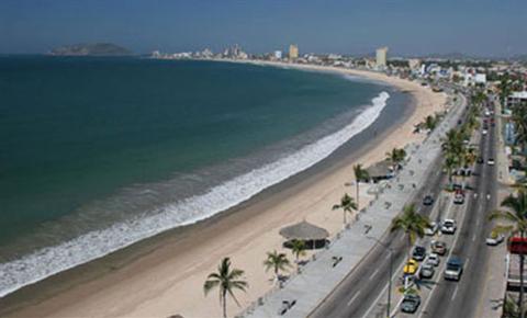 Las Flores Beach Resort