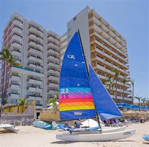 Las Flores Beach Resort