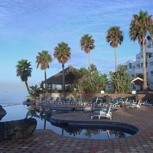 Las Rocas Resort & Spa