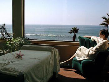 Las Rocas Resort & Spa