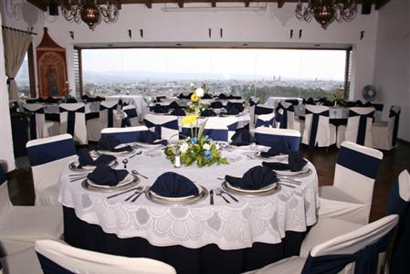 Villa San Jose Hotel & Suites